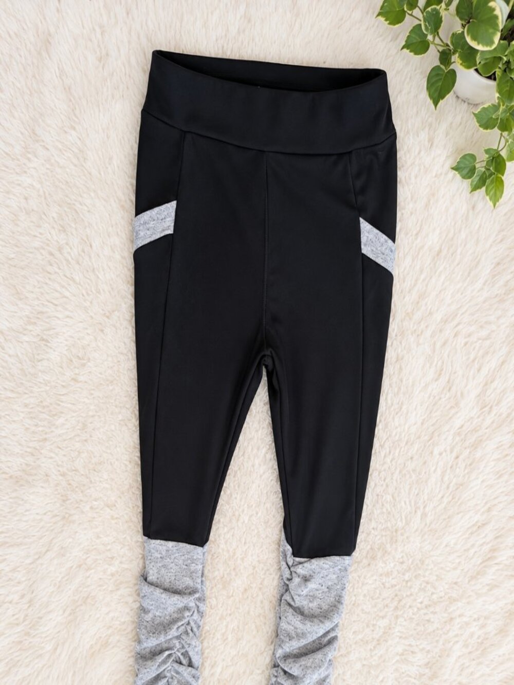 color block scrunch pocket leggings yoga pants gray black
